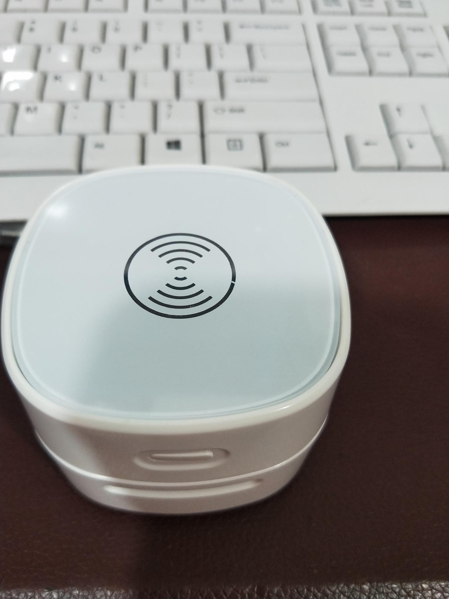 Student Workplace Stationery Portable Automatic Cleaning Desktop Computer USB Mini Vacuum Cleaner