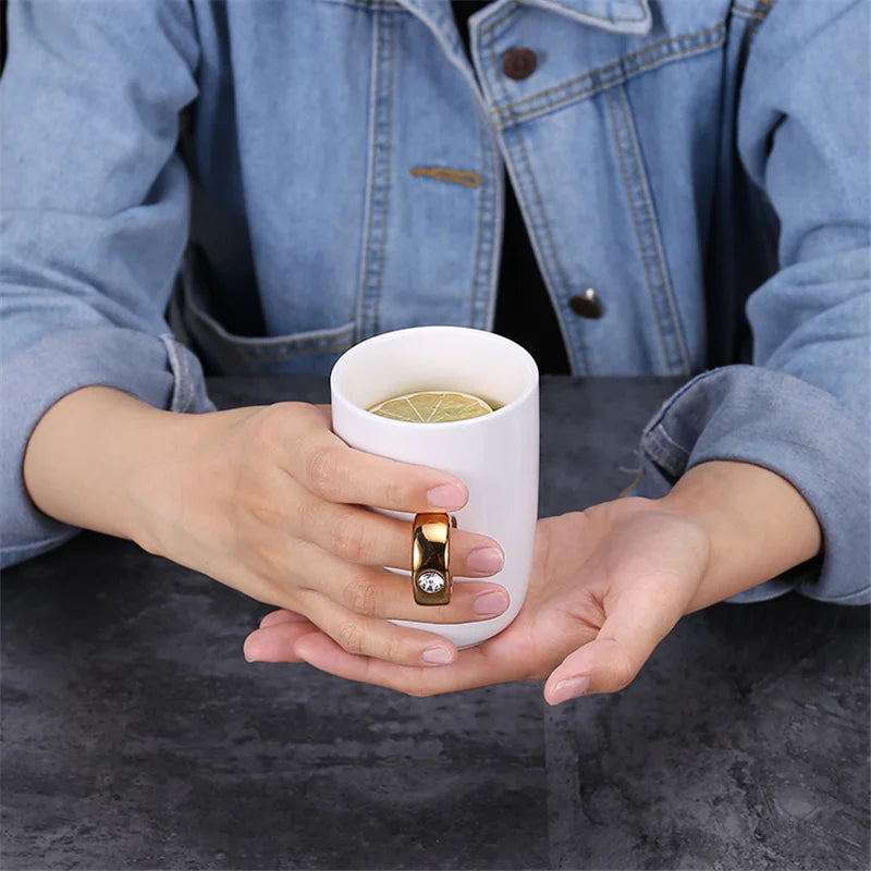 Exquisite Unique Fairly Odd Novelty Diamond Engagement Gold Ring Handle Ceramic Coffee Teacups Mugs with Gift Box
