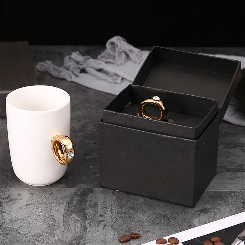 Exquisite Unique Fairly Odd Novelty Diamond Engagement Gold Ring Handle Ceramic Coffee Teacups Mugs with Gift Box