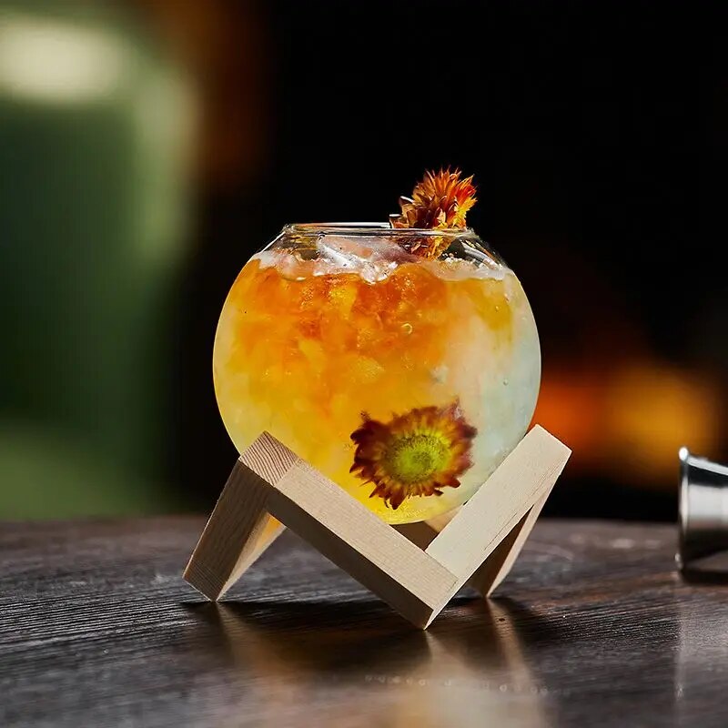 2 Pcs Creative Funky Unique Designed Bird Woman Heart Globe Light bulb Valentine Cocktail Martini Wine Champagne Liquor Stemware Glasses