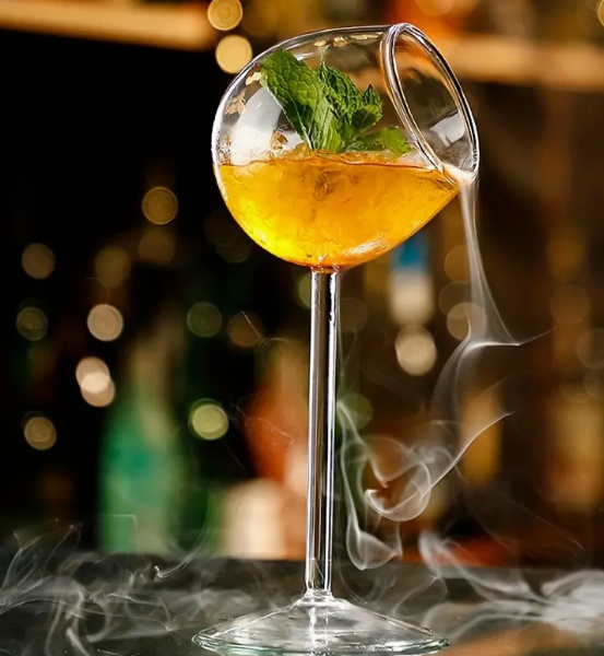 2 Pcs Creative Funky Unique Designed Bird Woman Heart Globe Light bulb Valentine Cocktail Martini Wine Champagne Liquor Stemware Glasses