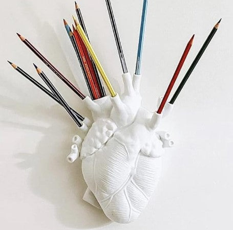 Creative Unique Human Heart Shaped Resin Sculpture Shaped Vase Sculpture Flowerpot Plants for Halloween Home Doctor Office Decoration