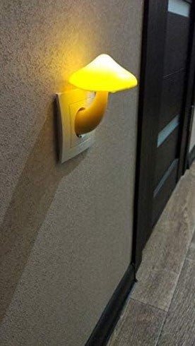 Mushroom-shaped LED Lights With Automatic Sensors, Indoor Decoration Lamps for Hallways Bedrooms Nursey Bathrooms Kitchen Stairs 1-3 Pack