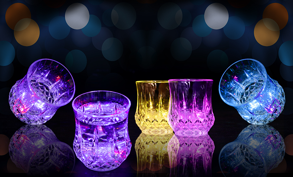 Light Up LED Flashing Party Favors Liquid Activated Cool Tall Tequila Whisky Shot Glasses