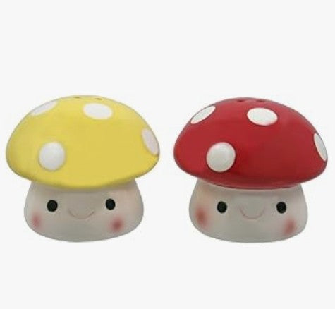 Funny Salt and Pepper Shakers Sets Novelty Two Glass Metal Ceramic Shakers, for Spices and Seasonings, For Kitchen, Dining Table Decor