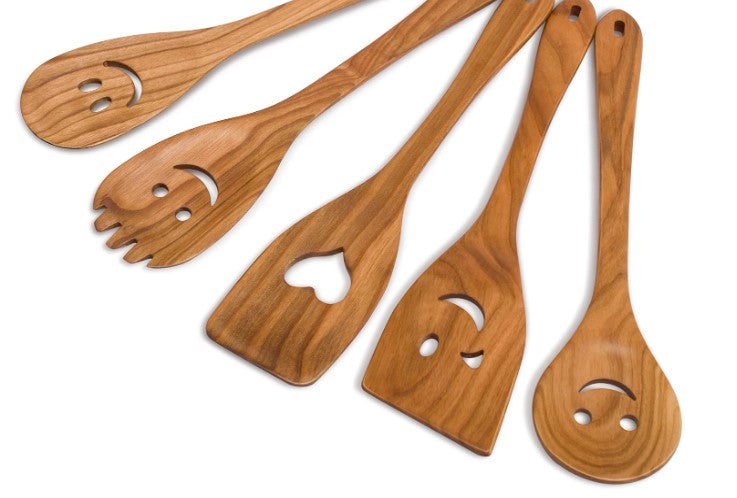 Multipurpose Smiley Heart Face Cherry Wood Cast Scraper Wooden Spoons for Cooking 5 Piece Spatula Set