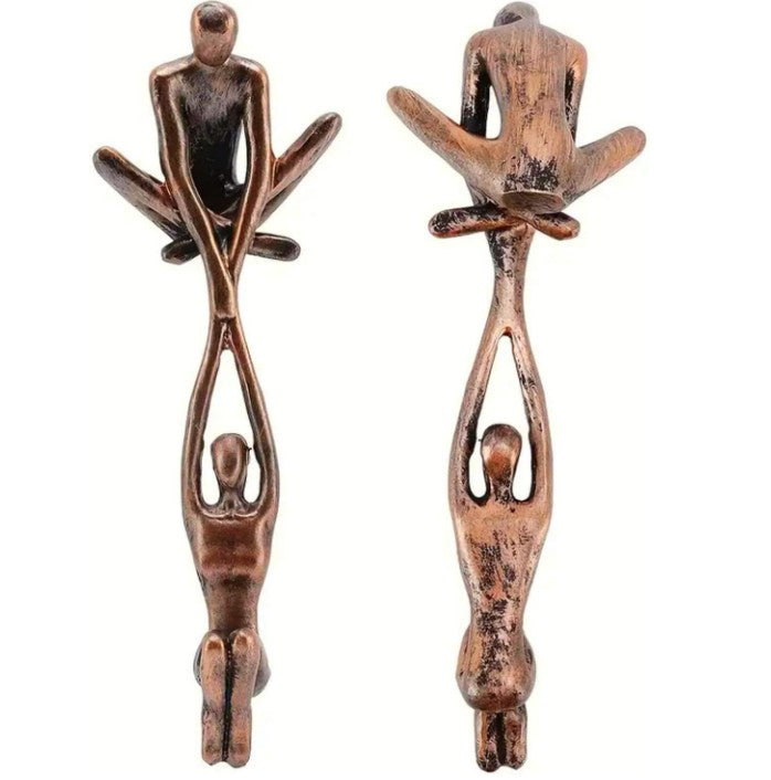 Creative Black Bronze Modern Art Love Metal Sculpture of Man Lifting Woman Statue Figurine for Home Desk Decor Living Room Cabinet Display